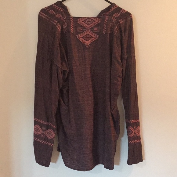 Shirt - Picture 3 of 4